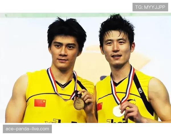 傅海峰退役后还在坚持凌晨五点训练？这自律看得我连夜删了宵夜订单